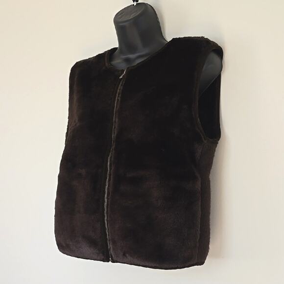 Banana Republic Faux Fur Vest Minimalist Neutral Quiet Luxury Medium Dark Brown - Picture 1 of 7